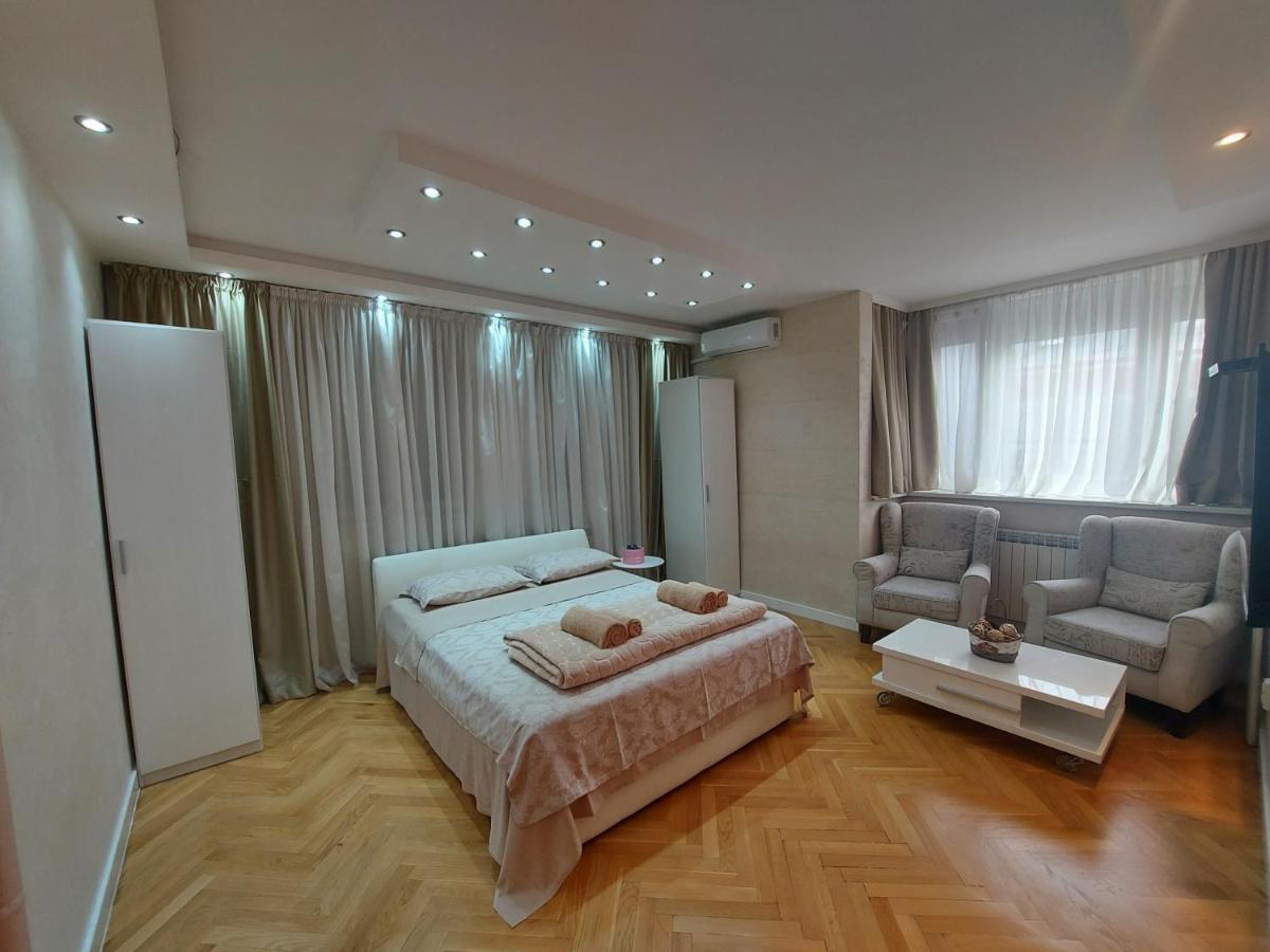 Arena Relax Apartman Belgrad Exteriör bild