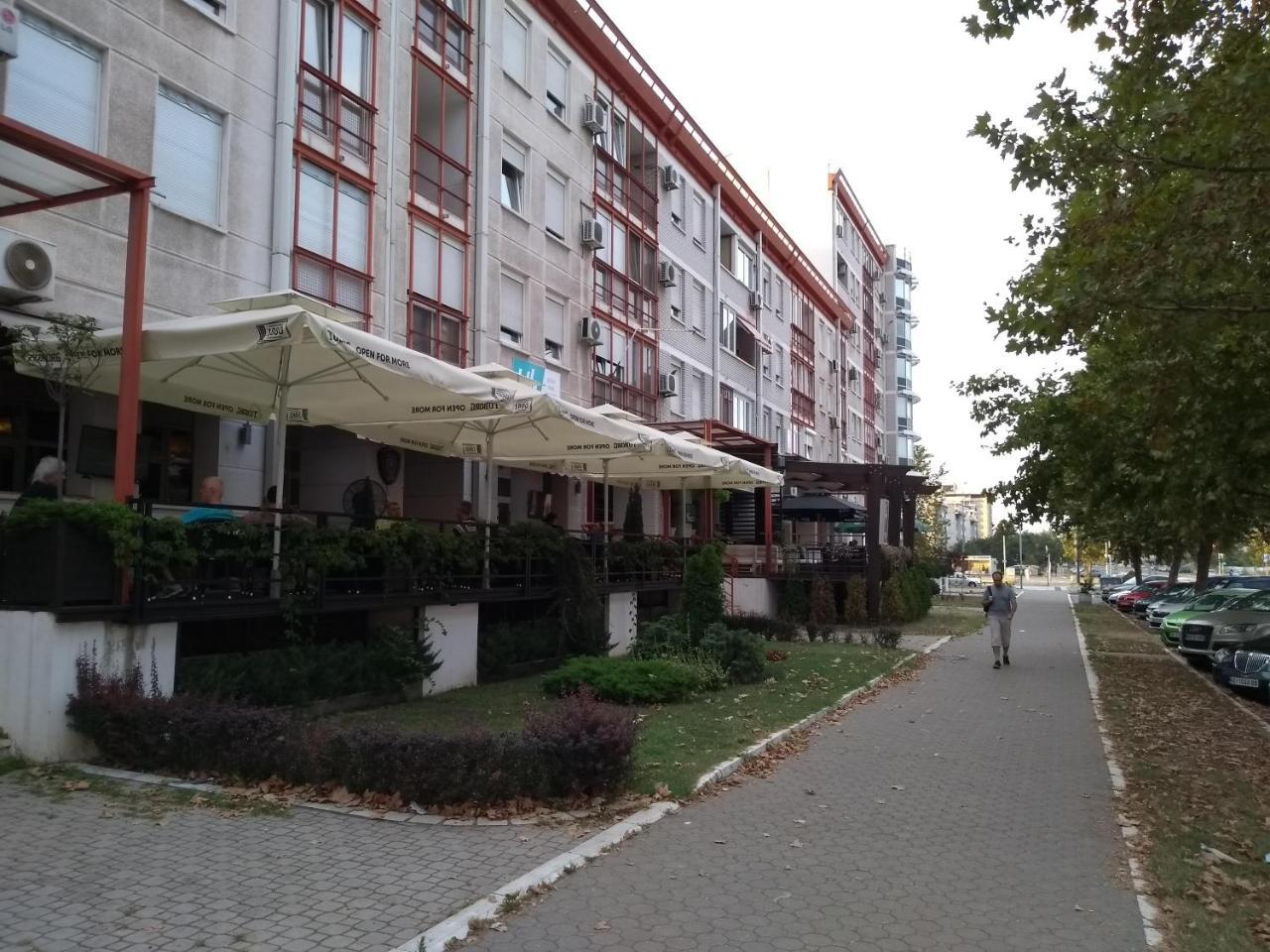 Arena Relax Apartman Belgrad Exteriör bild