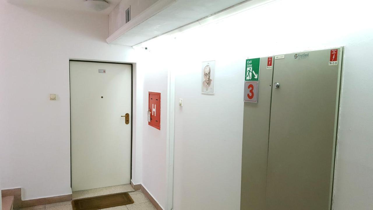 Arena Relax Apartman Belgrad Exteriör bild