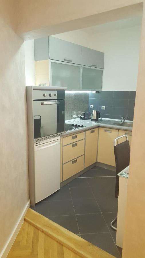 Arena Relax Apartman Belgrad Exteriör bild
